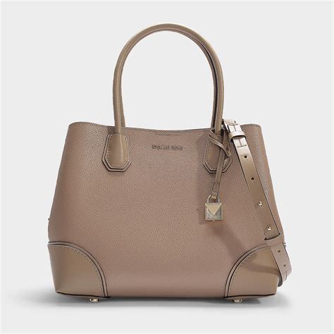 what's in my michael kors mercer gallery medium tote|michael kors large mercer handbag.